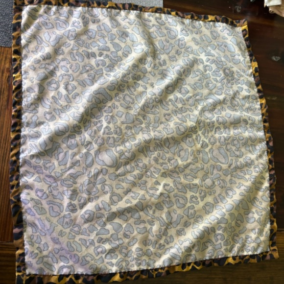 70 cloth napkins 100% cotton leopard cheetah print 18x18 inch - Picture 3 of 7